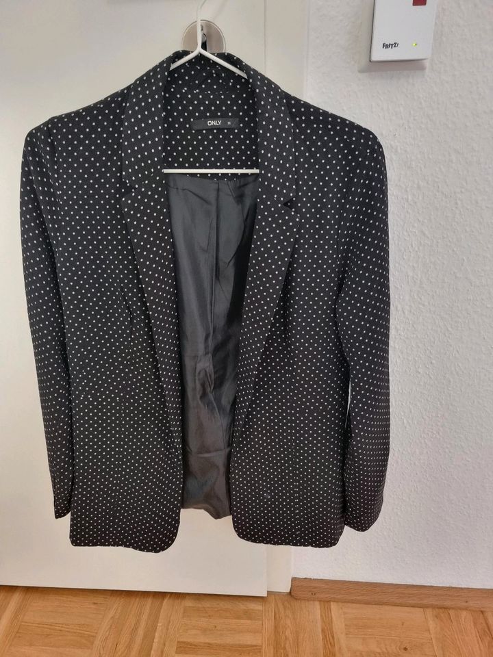 BLAZER Only bequem Größe 36 (S) nur 5€ in Freiburg im Breisgau