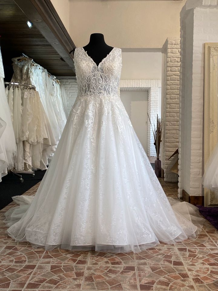 Brautkleid Hochzeitskleid Größe 50 in Metelen