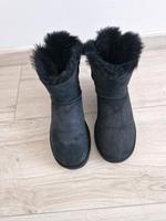 UGG Boots mini bailey bow 2 wie neu! Hessen - Hanau Vorschau