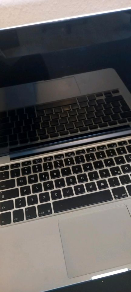 MacBook pro    11.1 intel core i5 in Niederdorfelden