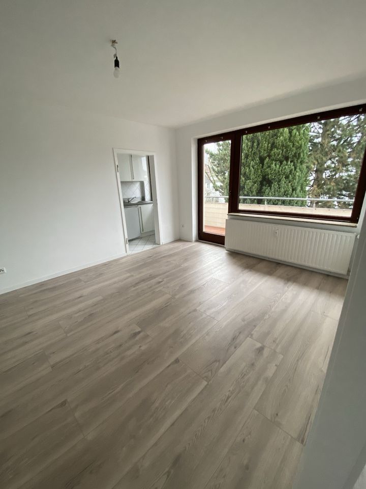 Bielefeld Brackwede 2 Zimmer 50 m² Wohnung/Einbauküche/Balkon in Bielefeld