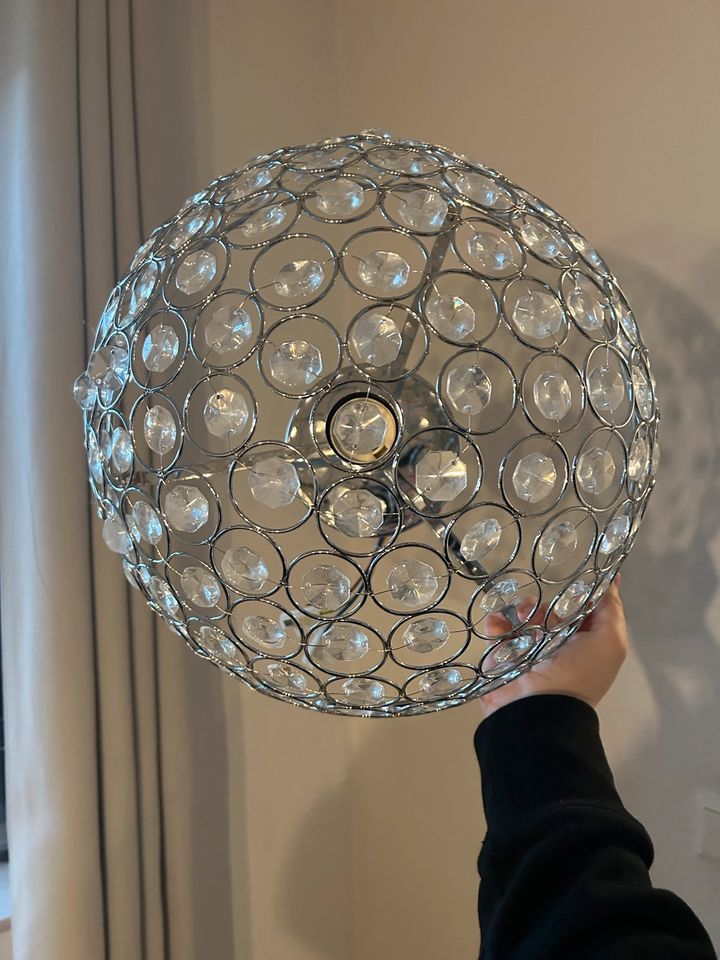 Schöne Lampe mit Kristallen fürs Wohnzimmer in Bielefeld