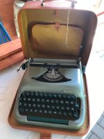 Schreibmaschine Erika Reiseschreibmaschine mit Koffer und Zubehör Dresden - Briesnitz Vorschau