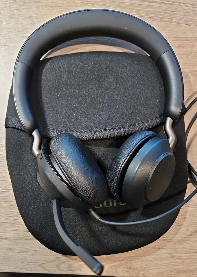 Jabra Evolve2 40 Headset mit Noise Canceling in Schloß Holte-Stukenbrock