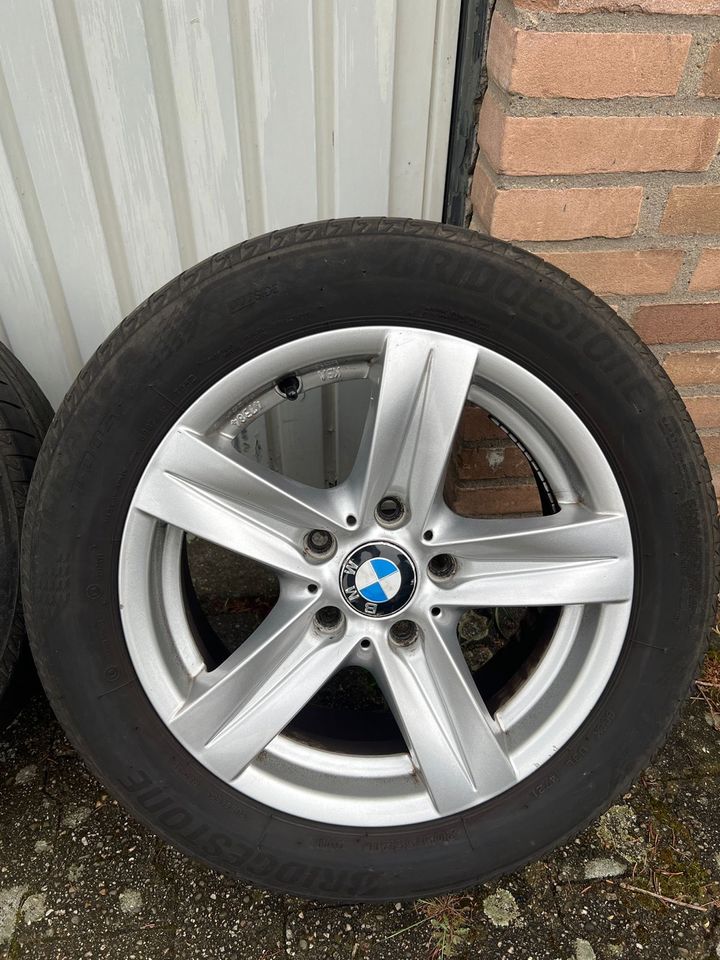 Original BMW Felgen mit Sommerreifen von Bridgestone in Meerbusch