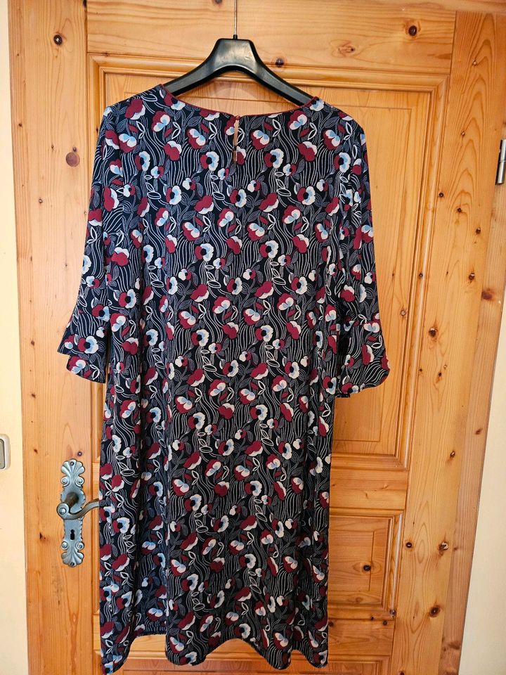 Steilmann (Adler) gemustertes Damen Kleid Gr. 48/50/XXL in Püchersreuth