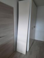 1x Ikea Pax Tür 50 x 229 cm Risdal weiß mit Griff + Scharnieren Niedersachsen - Moisburg Vorschau