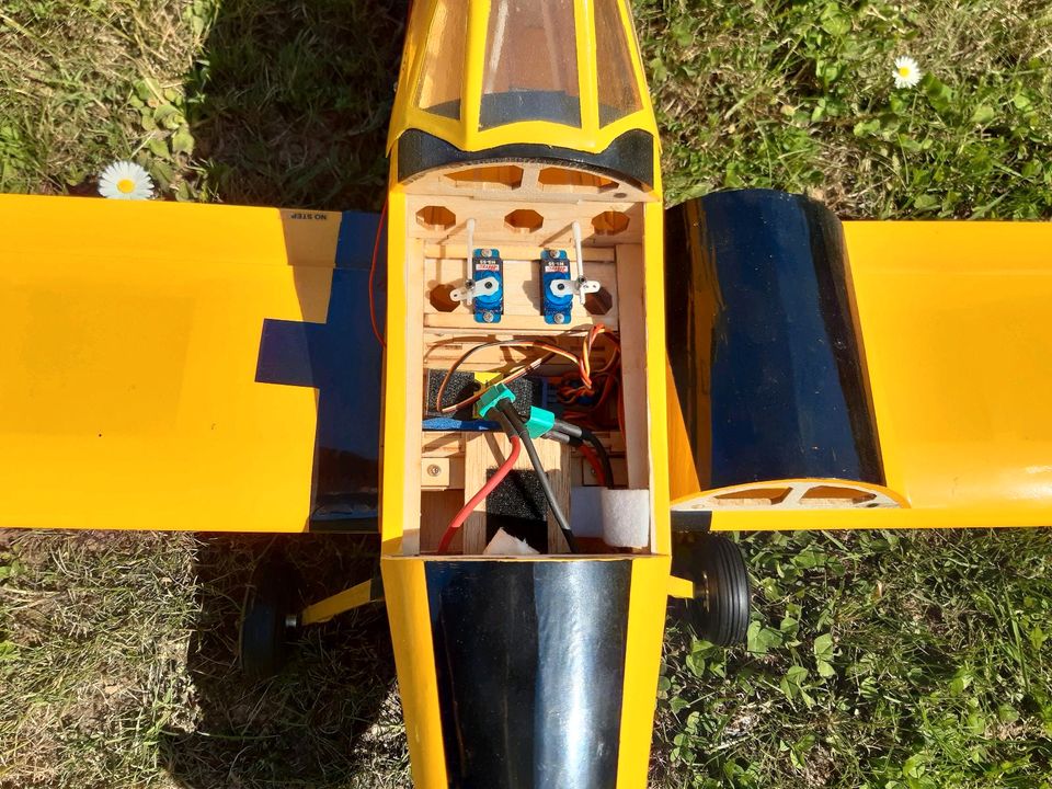 Rc Modell Air Tractor AT-802 in Niddatal