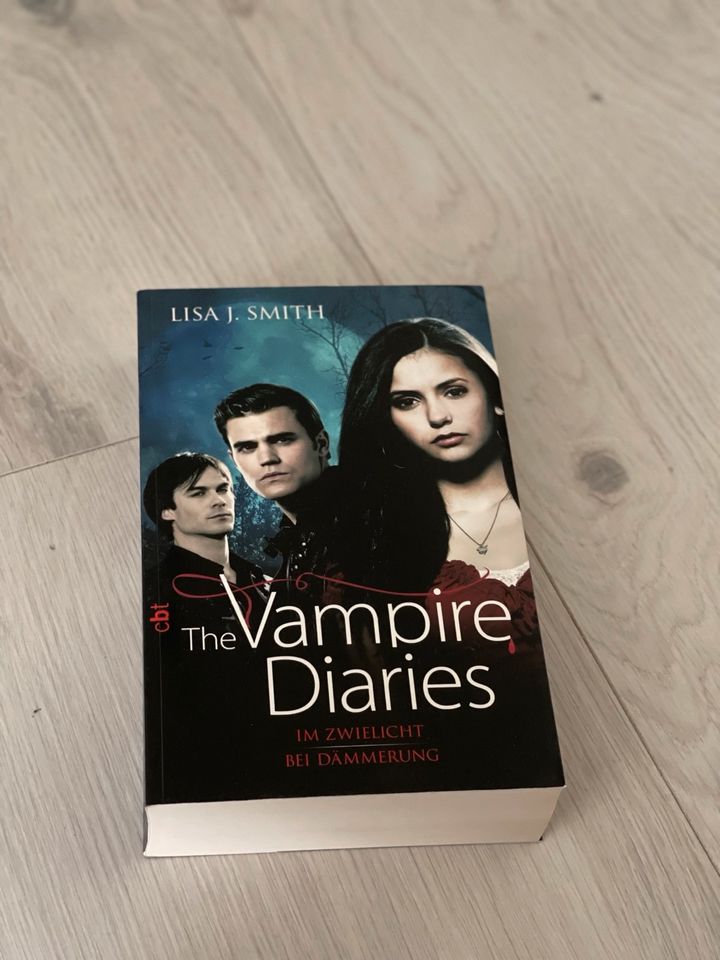 The vampire diaries (Buch, im Zwielicht, bei Dämmerung) in Werdohl