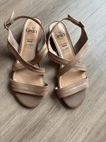 Sandalen Caprice Größe 38 braun Gold Niedersachsen - Stade Vorschau