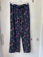 lockere Sommerhose - dunkelblau - Blumenmuster - ONLY Nordrhein-Westfalen - Kaarst Vorschau