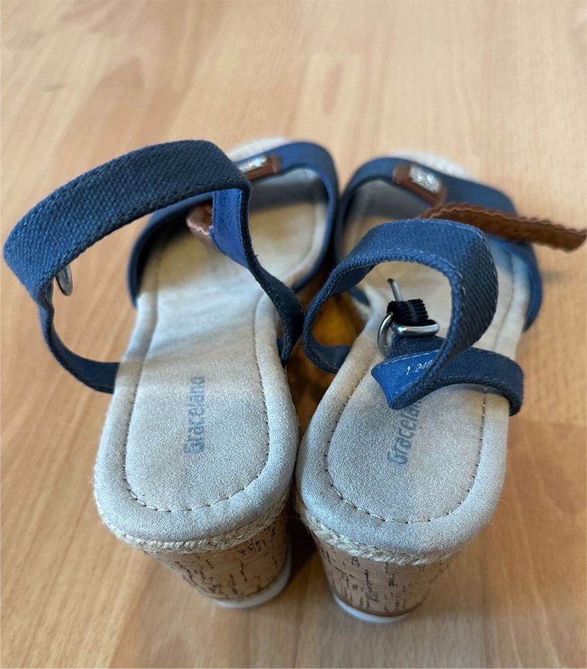 Sandalen blau Keilabsatz Graceland in Köln