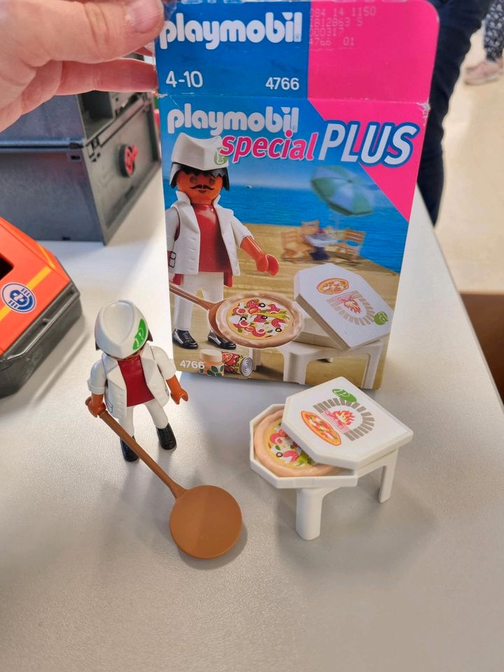 Playmobil Pizzabäcker 4766 Special Plus Figur in Bochum