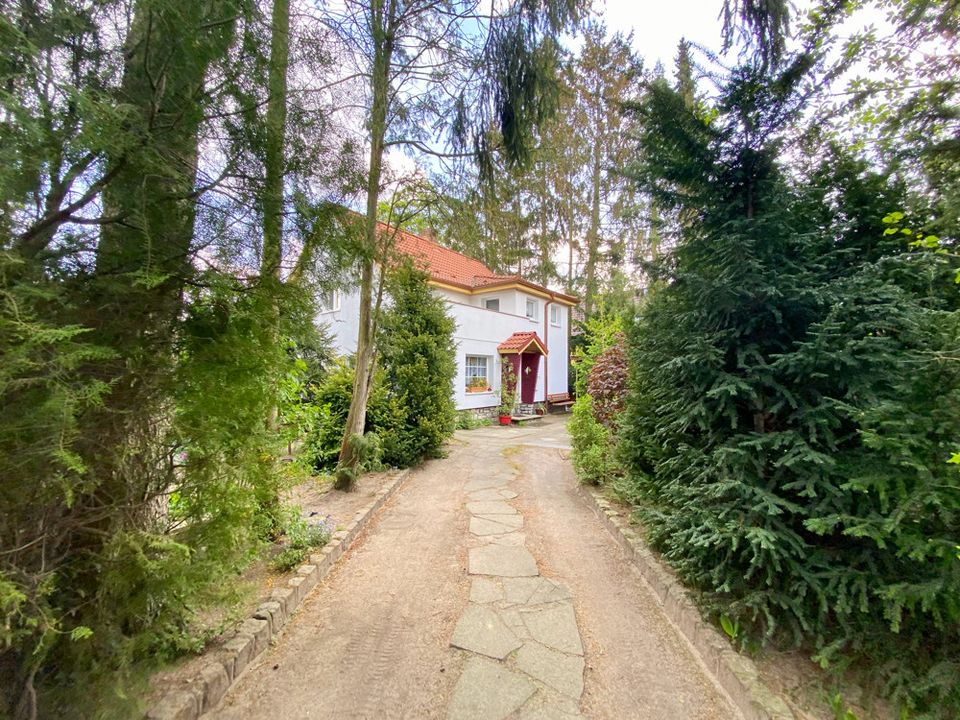 Einfamilienhaus mit Erweiterungspotential auf großem Grundstück in Berlin-Kaulsdorf! in Berlin