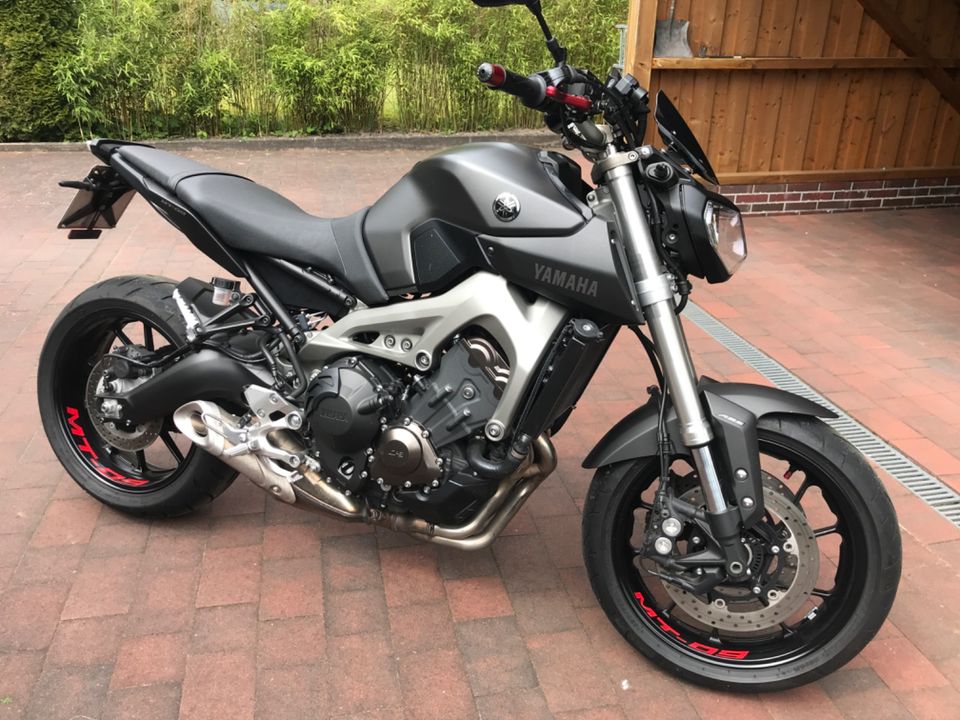 Yamaha MT09 RN29 2015 Black ABS in Buchholz in der Nordheide