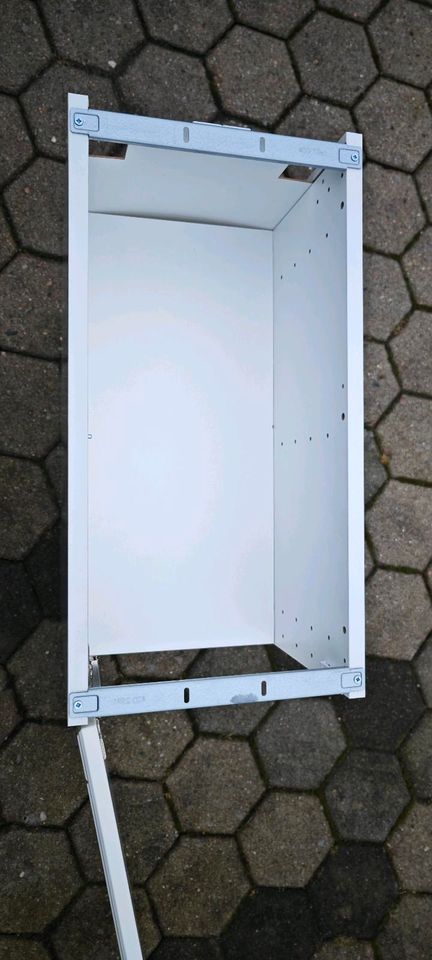 Ikea Metod 30 cm Unterschrank mit Bodbyn Tür in Wacken