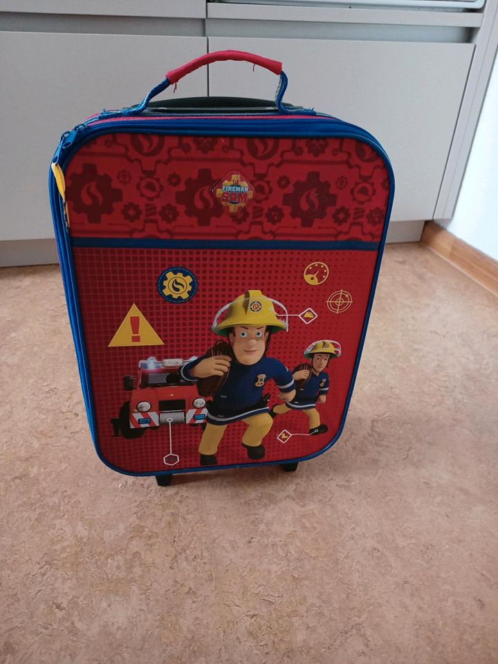 Kinderkoffer Feuerwehrmann Sam in Halle