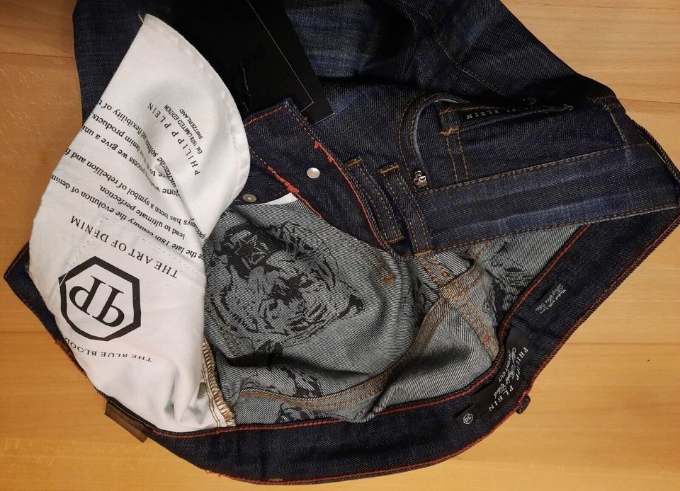 PLEIN Jeanshose Jeans "Illegal Fight Club" Gr. 30 in Oberhausen