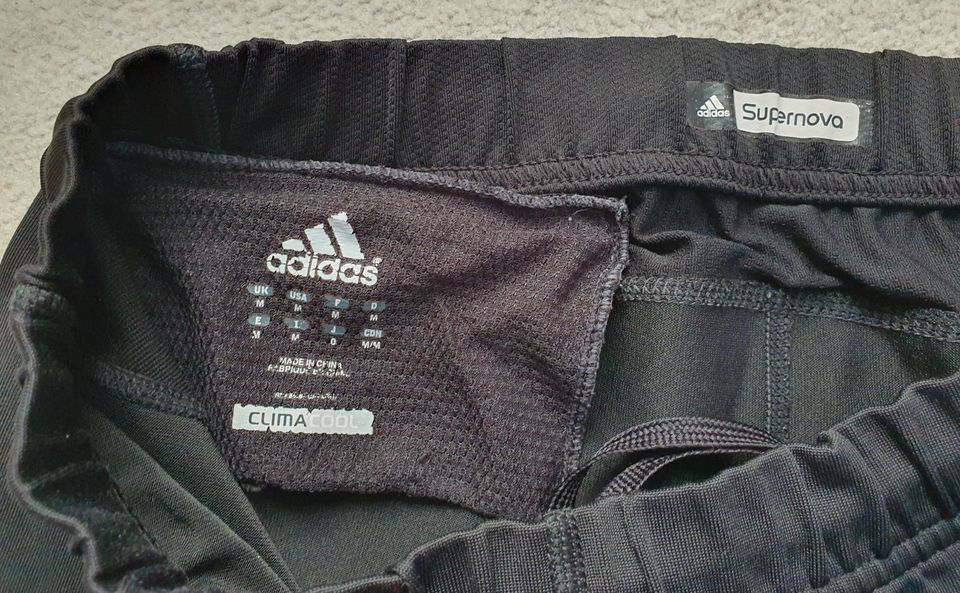 Adidas Supernova Lauf Tights Hose Herren Kurz schwarz Gr. M in  Niedersachsen - Hildesheim | eBay Kleinanzeigen ist jetzt Kleinanzeigen