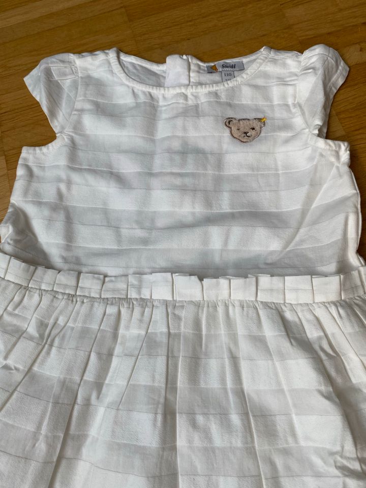 NEU Mädchen Steiff Kleid Gr. 110 festlich ecru Bärchen Creme weiß in Mülheim (Ruhr)