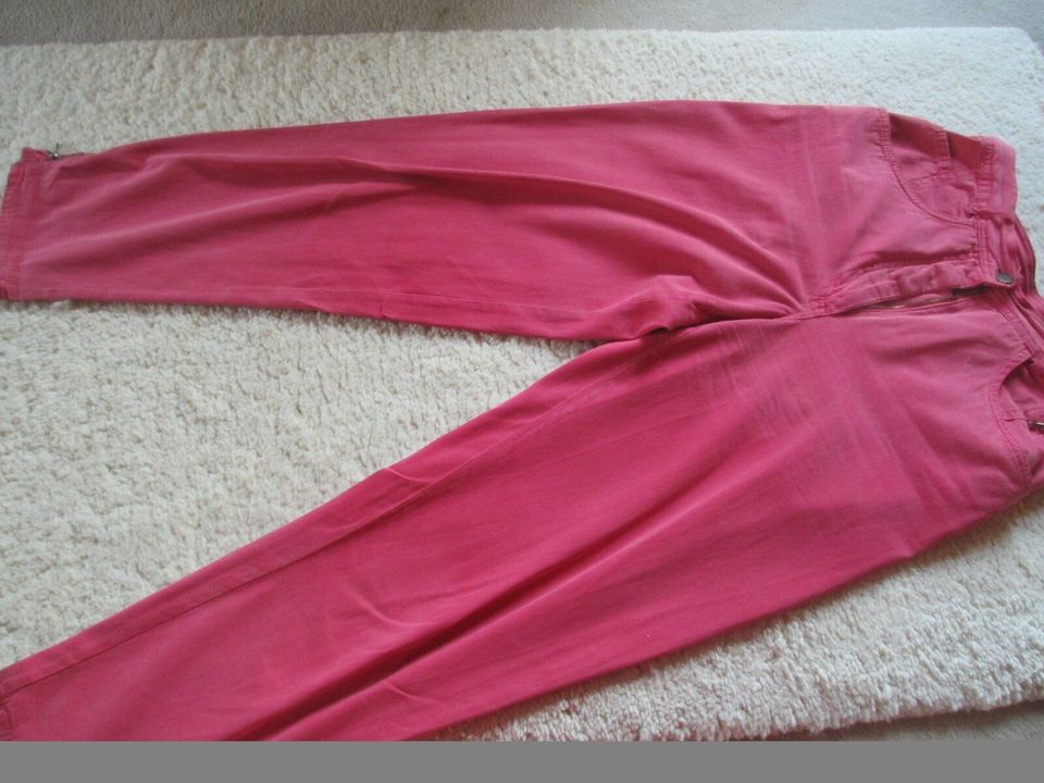 Vintage: Damenhose - rot, Gr. 36/38, Marke Fade Out in Konz