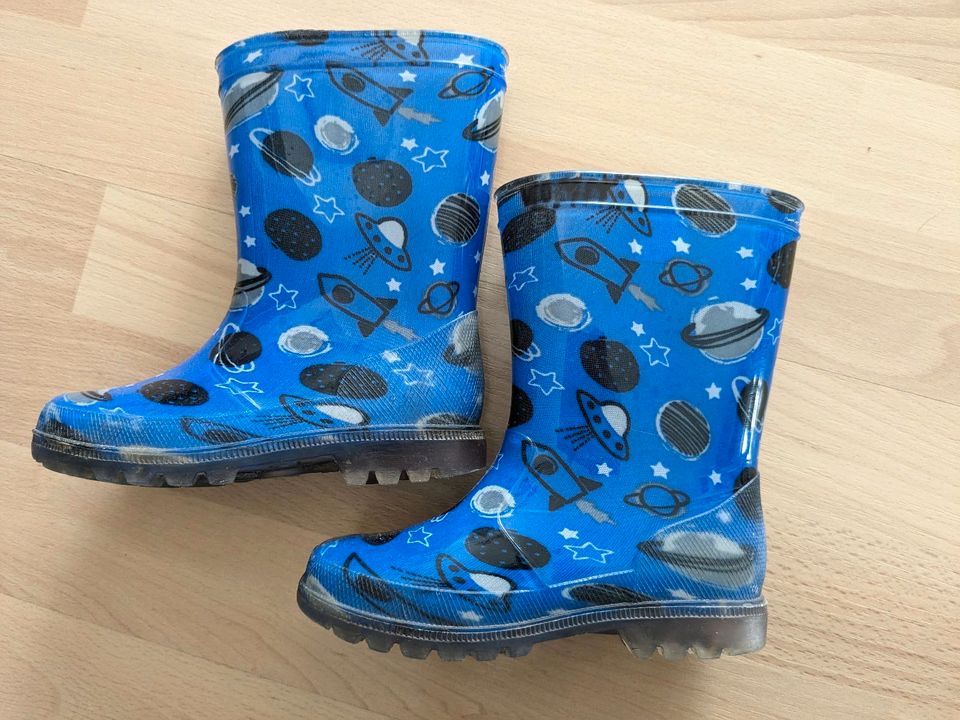 Gummistiefel Gr 27 blau Planeten in Heusenstamm