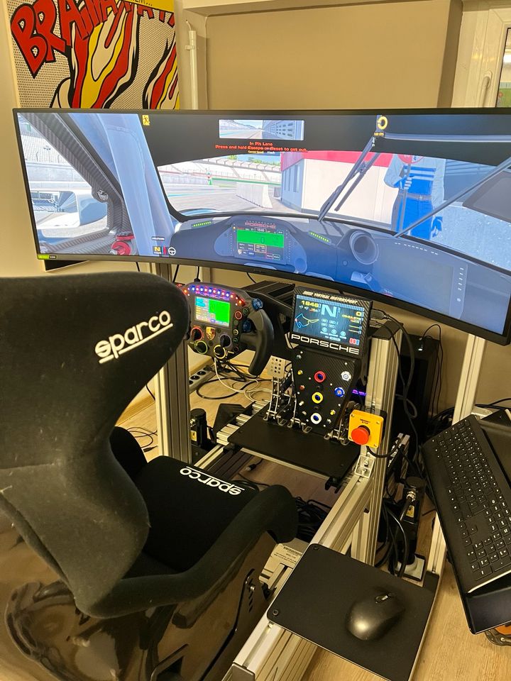 Simracing rennsimulator D-Box Full Motion komplett mit Rechner in Wandlitz