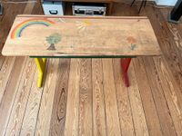 Kinder-Schreibtisch aus Holz - Grundschule Hessen - Wiesbaden Vorschau