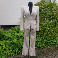 GUCCI damen wunderschöner Anzug gr.36 beige West - Unterliederbach Vorschau