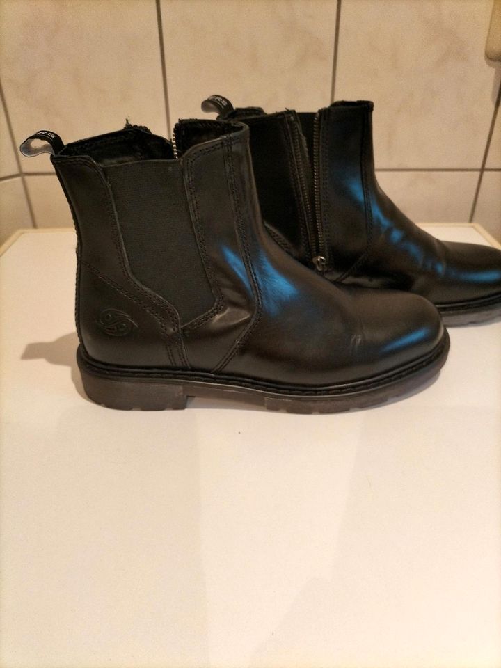 Dockers Boots Stiefelette Leder 27€ inklusive Versand in Walpernhain