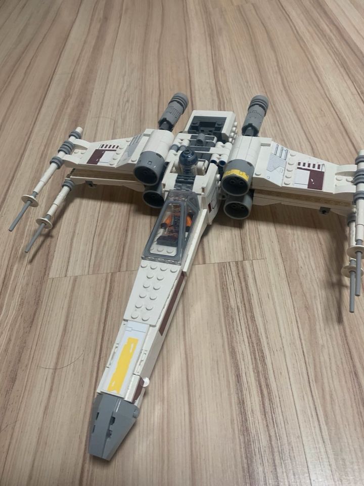 Lego 75301 Star Wars X-Wing Fighter von Luke Skywalker in Altdorf