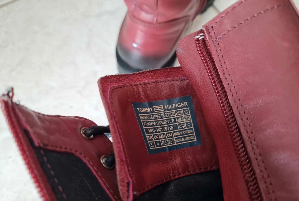 Tommy Hilfiger Boots aus Leder in bordeaux rot Gr. 37 in Moers