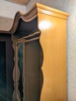 Retro Garderobenschrank, Spiegelschrank aus hellem Massivholz Stuttgart - Stuttgart-Süd Vorschau