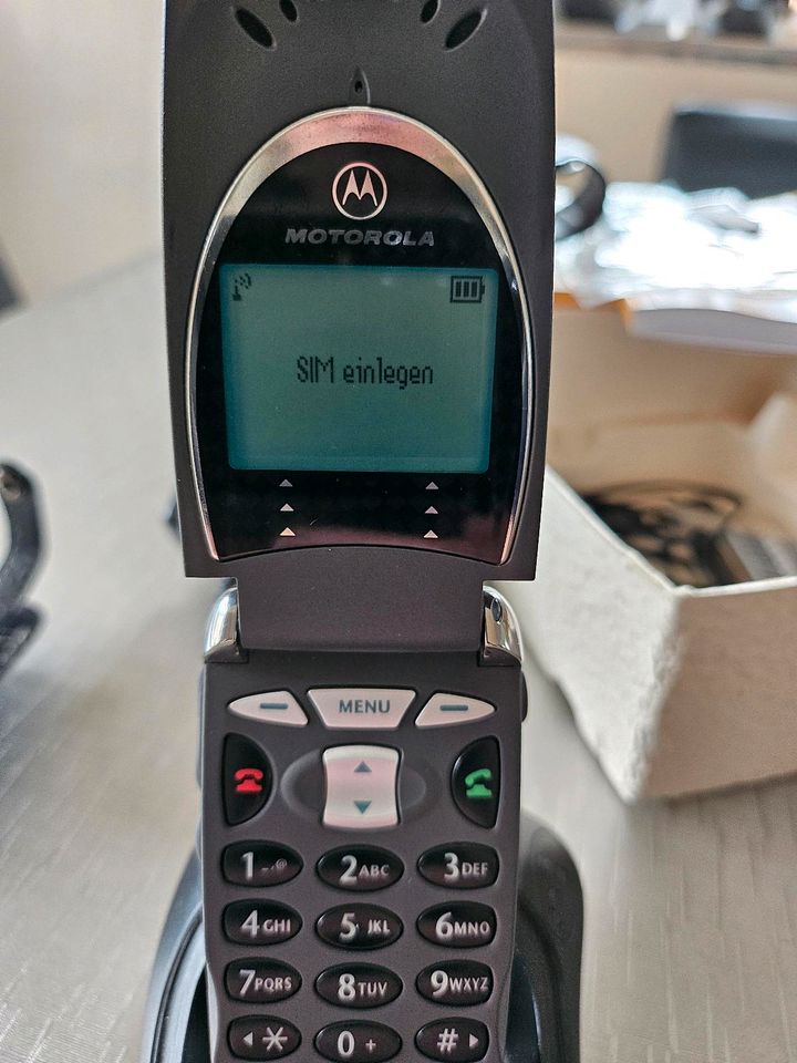 Motorola V 60 GPRS in Roxheim