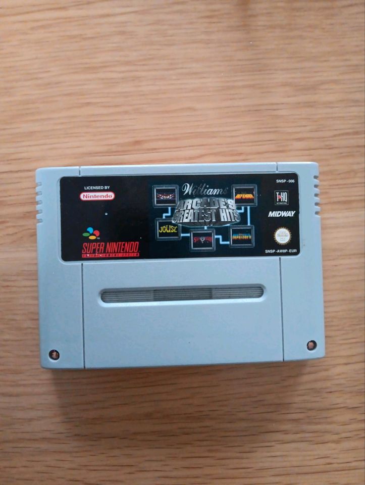 Super nintendo Spiel in Jübar