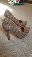 High Heels Gr. 38 mit Spitze Osterholz - Tenever Vorschau