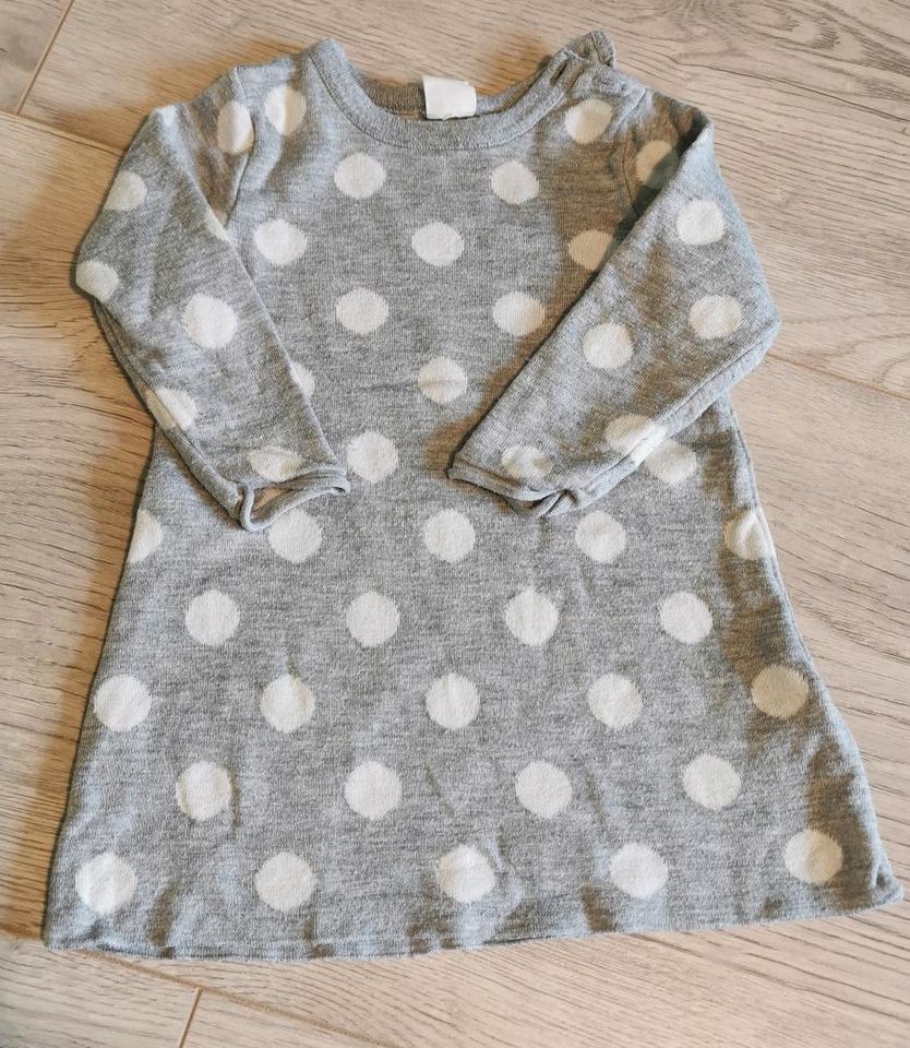 Graues Kleid mit weißen Punkten - H&M - Gr. 74 in Herzogtum Lauenburg -  Schwarzenbek | Babykleidung Größe 74 kaufen | eBay Kleinanzeigen ist jetzt  Kleinanzeigen