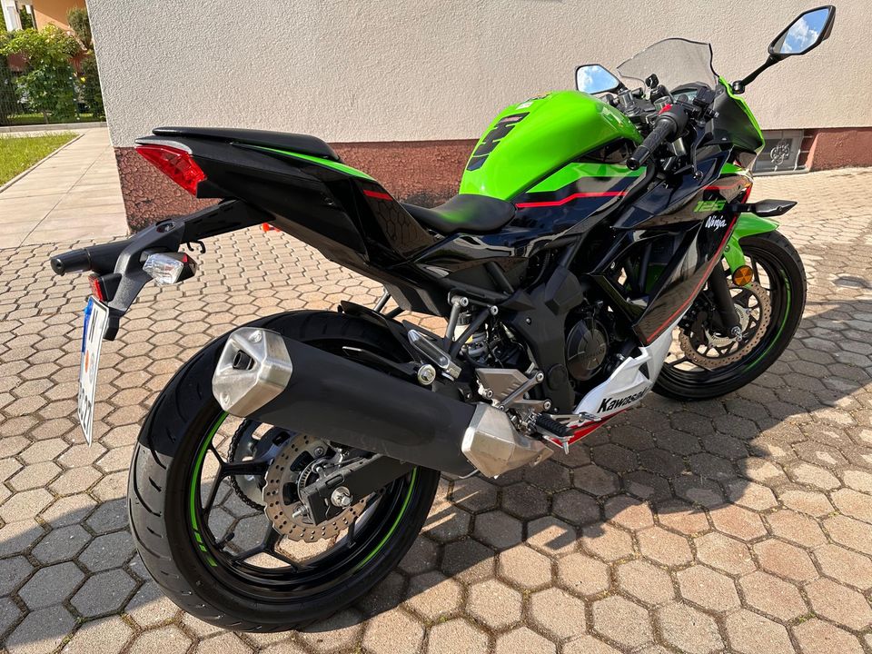 Kawasaki Ninja 125ccm in Nürnberg (Mittelfr)