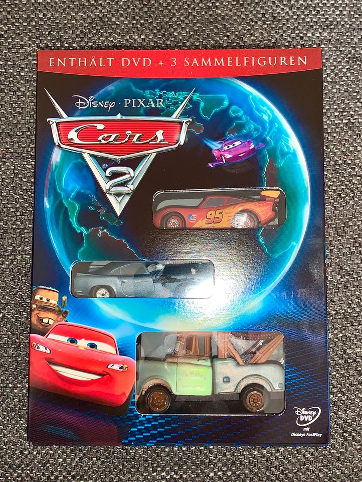 Disney CARS 2 DVD Sammler Edition inkl. 3 Sammelfiguren in Kassel