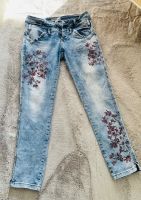 TREDY Sommerjeans Gr. 40 blue stone Blumen Nordrhein-Westfalen - Gummersbach Vorschau