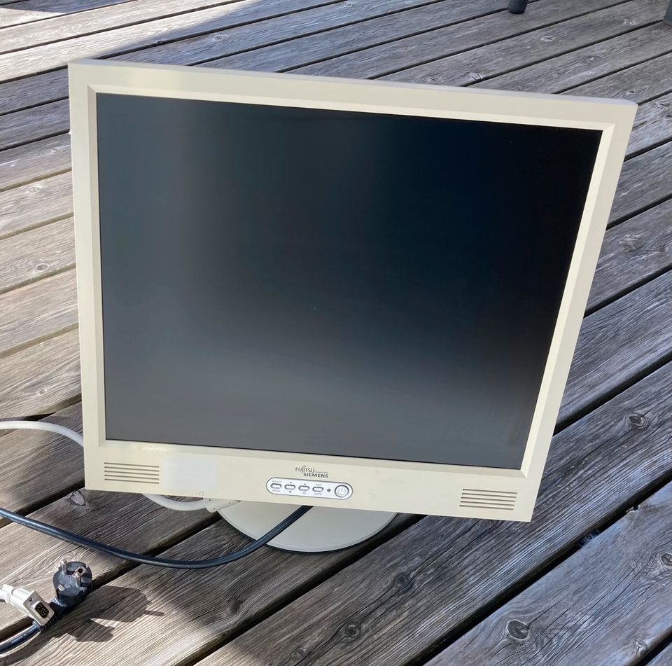 Fujitsu Siemens 19“ Monitor in Ettlingen