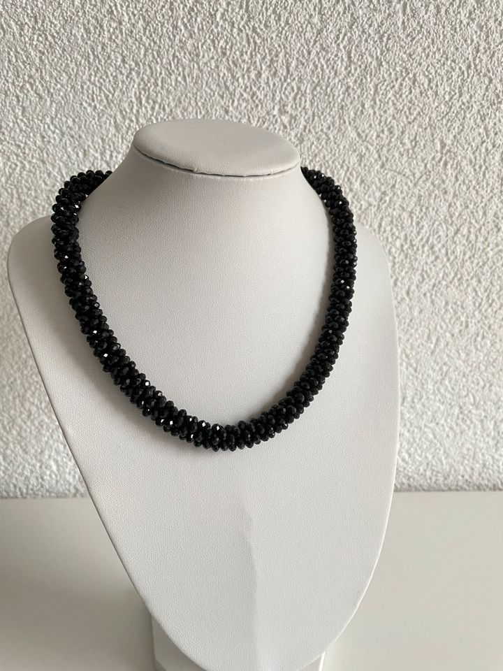 Elegantes Collier Halskette Kristall Perlen Schmuck chwarz in Bad Saulgau