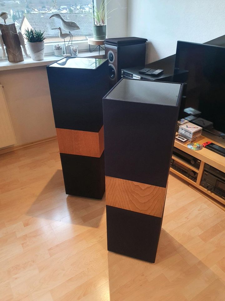 KLH The Magnum CT-44 2-Way 5-Speaker System in Meinerzhagen