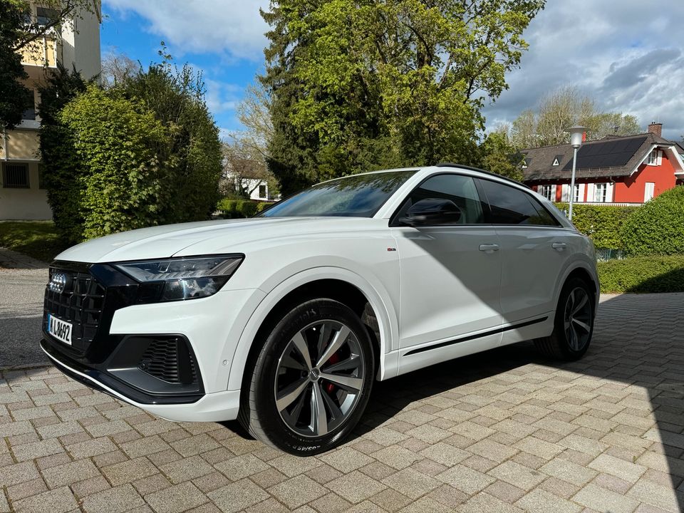 Audi Q8 55 TFSI Quattro SLine VOLL Matrix HUD B&O Massage uvm. in Feldafing