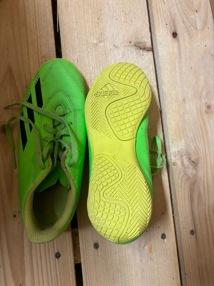 Adidas Schuhe in Regenstauf