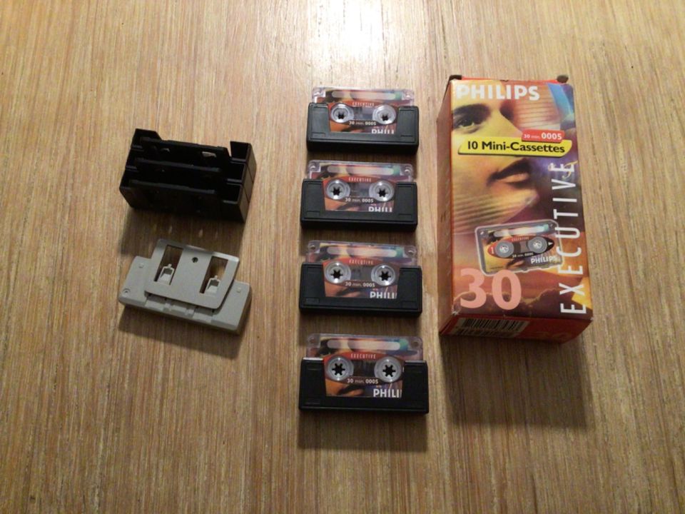 4 Philips Mini-Kassette 4x30 Min Diktier- Kassetten+Halterungen in Bremen