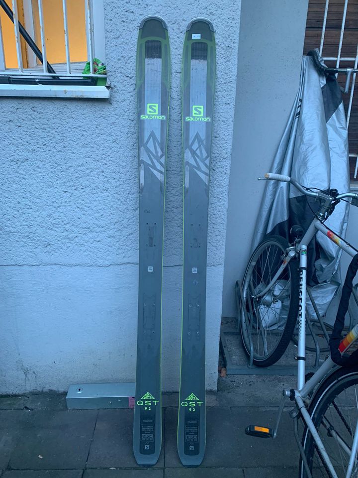 Ski Salomon QST 92 in Köln