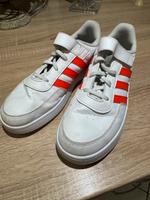 Adidas sneaker Größe 40, 6,5 Niedersachsen - Wedemark Vorschau