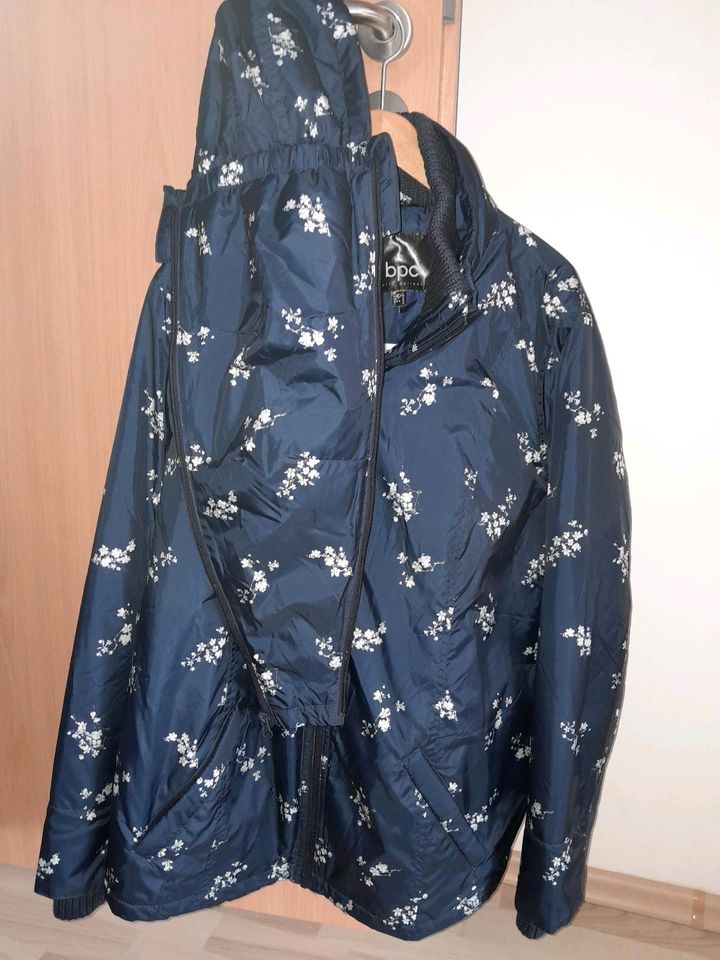 Damen Umstandsjacke mit Zippeinsatz neu Gr. 48 in Reichshof