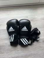 Adidas Boxhandschuhe 12 Oz plus Bandagen Düsseldorf - Bilk Vorschau